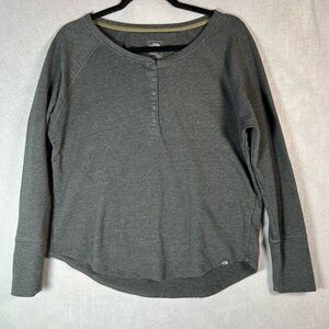 North Face Grey Henley Cozy Long Sleeve Crew Neck Women’s Size Medium Activewear